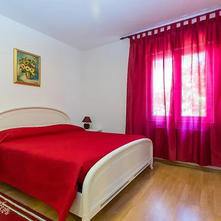Apartament Nerina *